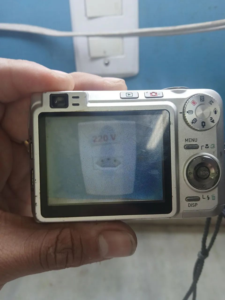 Câmera digital casio 7.2 mp leia a descrição do anúncio  - Foto 2
