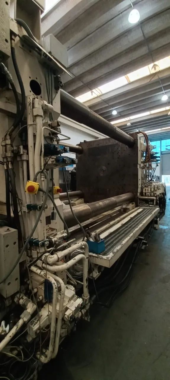 INJETORA DE PLASTICOS KRAUSS MAFFEI  - Foto 2