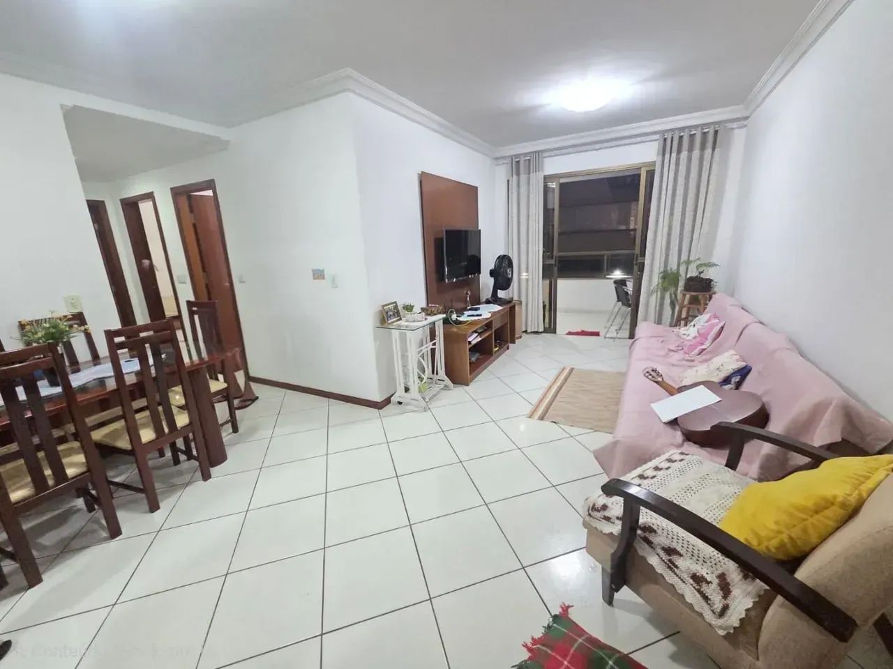 RG - 03 Quartos com 100m na Praia da Costa