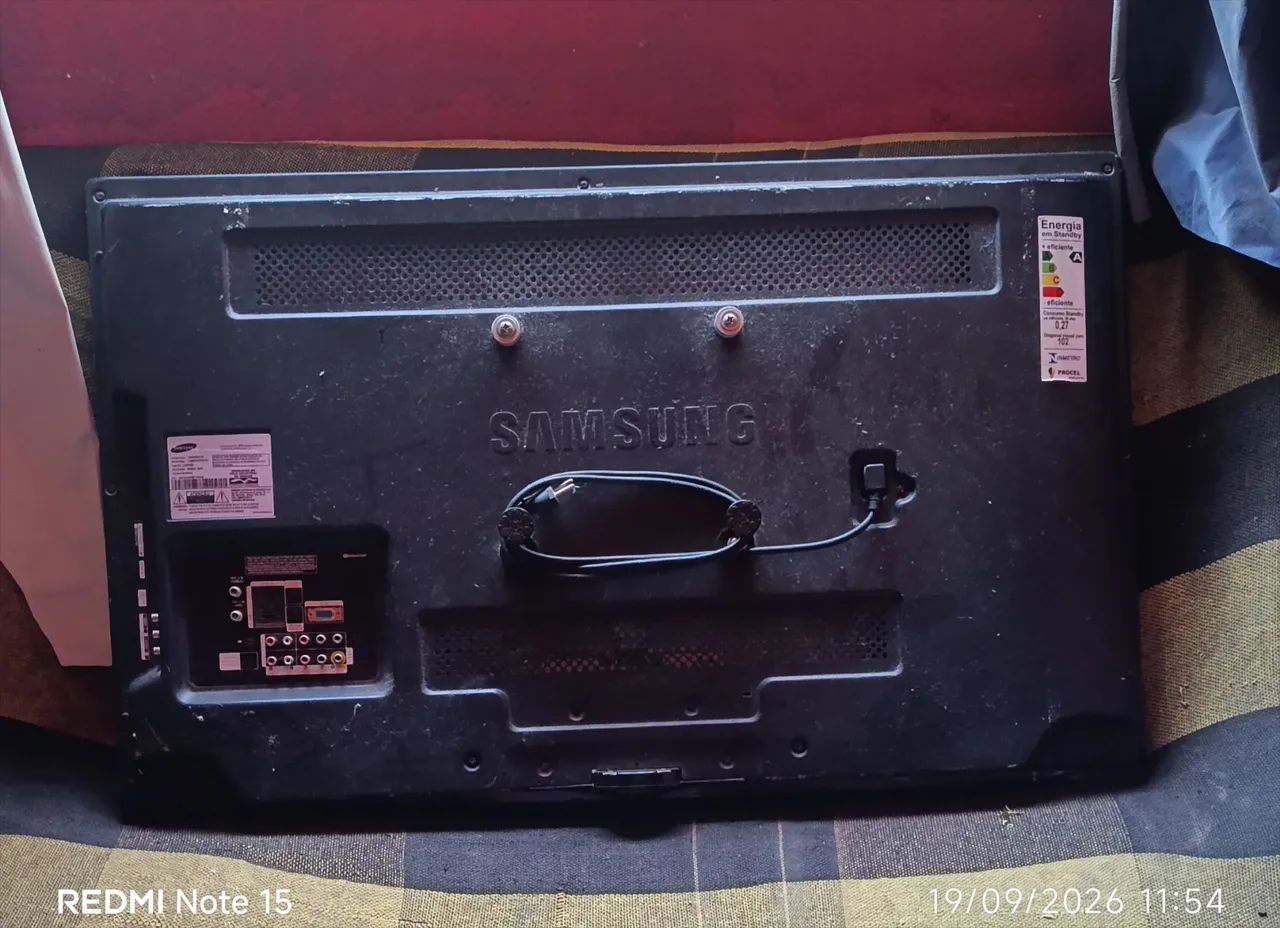 Vendo tv pra quebra galho 40 polegadas  - Foto 2