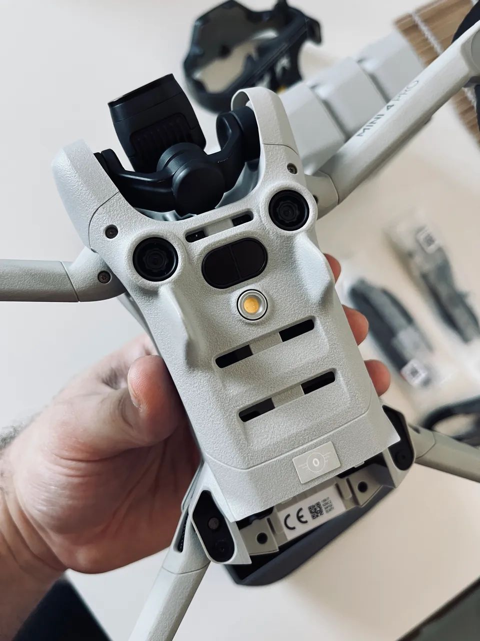 DJI MINI 4 PRO COMBO FLY MORE + RC2 com TELA  - Foto 2