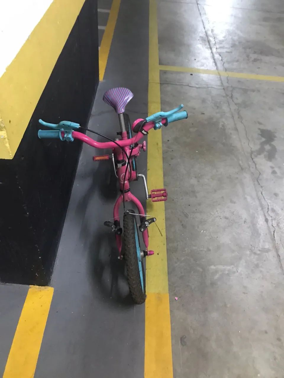 Bicicleta aro 10 Barbie - Foto 2