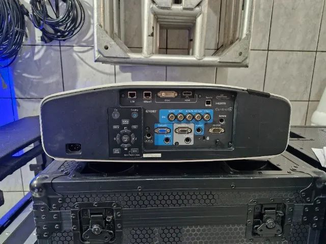 Projetor Epson G7100 com 6.500 lumens - Foto 3
