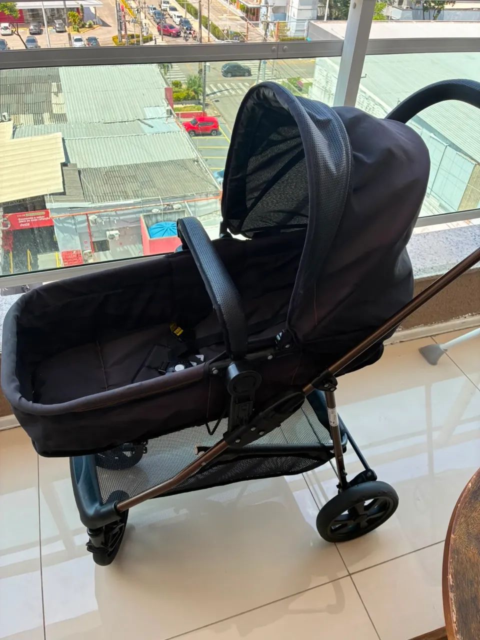 Vendo bebê conforto e carrinho de passeio com Moisés!  - Foto 2