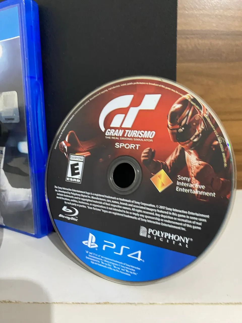 PlayStation 4 (PS4) Slim com controle e 2 jogos  - Foto 4