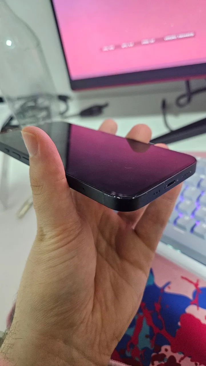 Iphone 13 preto, saúde da bateria em 75%, com caixa e cabo original. - Foto 3