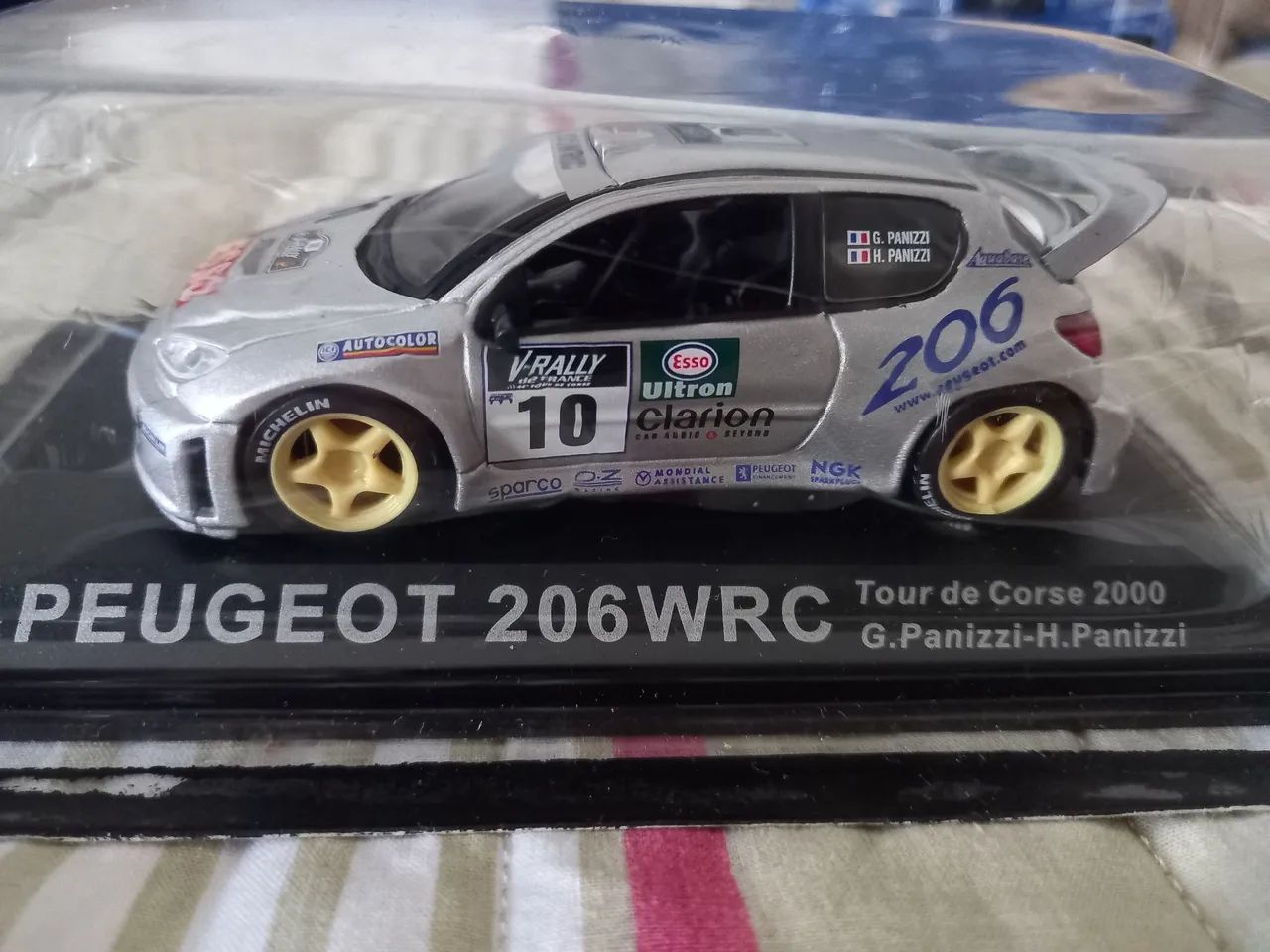 Miniatura Peugeot 206 WRC 2000 escala 1:43