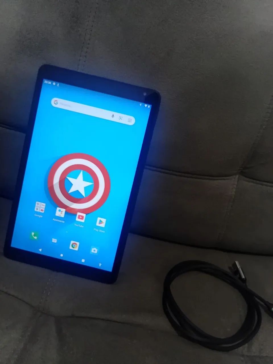 Tablet 32 gigas grandão + cabo 