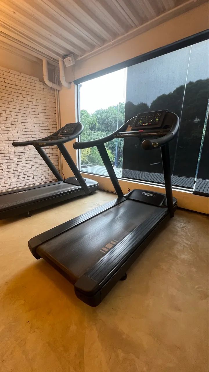 Esteira Profissional Technogym Excite 600 - Foto 2
