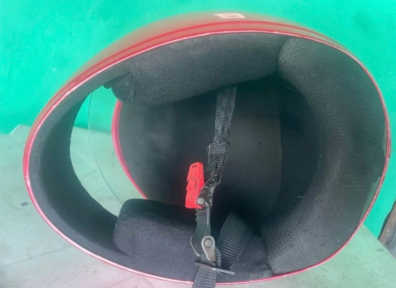 Capacete