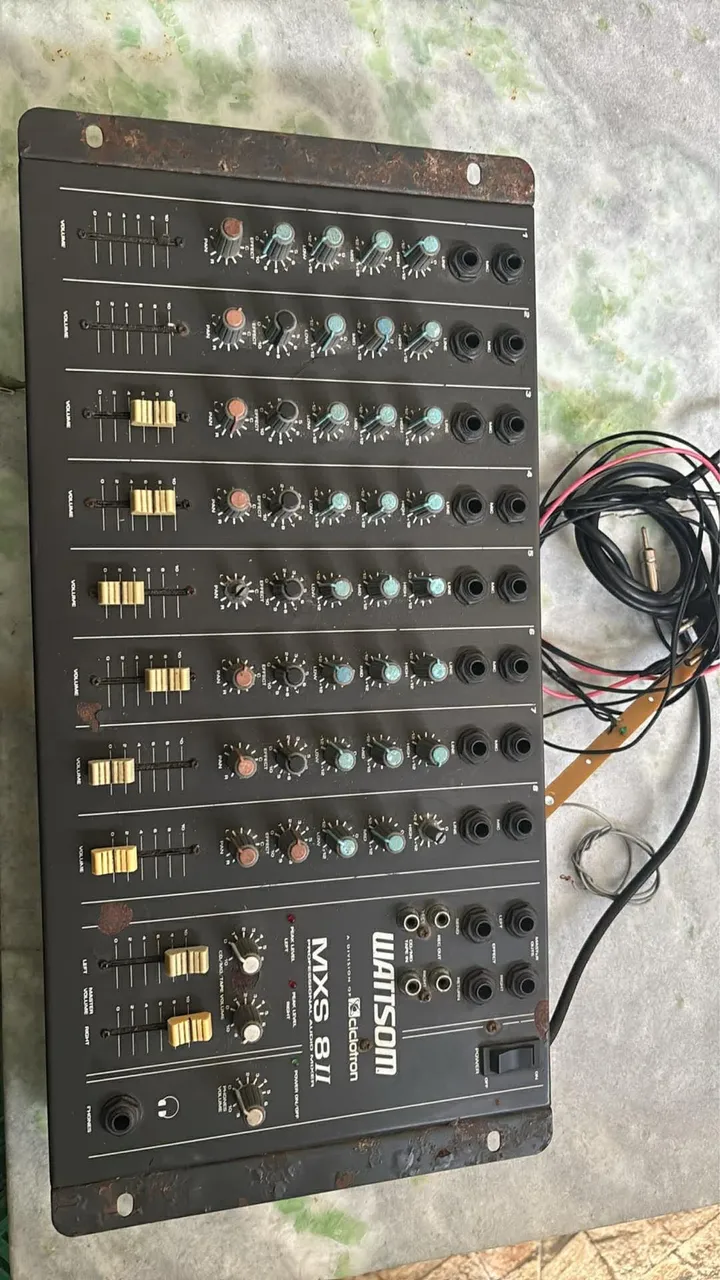 S*r様 MACKIE MICRO SERIES 1202 VLZ Mesa de Som Mackie Micro Series 1202 vlz - Equipamentos e