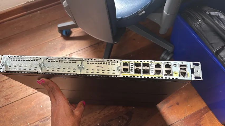 Roteador Cisco Modelo ISR4331 - Foto 2