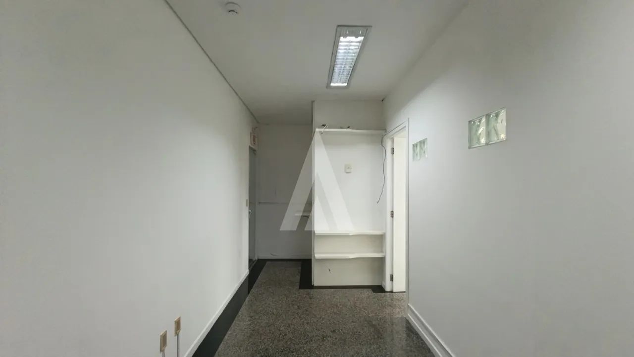 Sala comercial com 3 salas internas no bairro Centro. - Foto 3