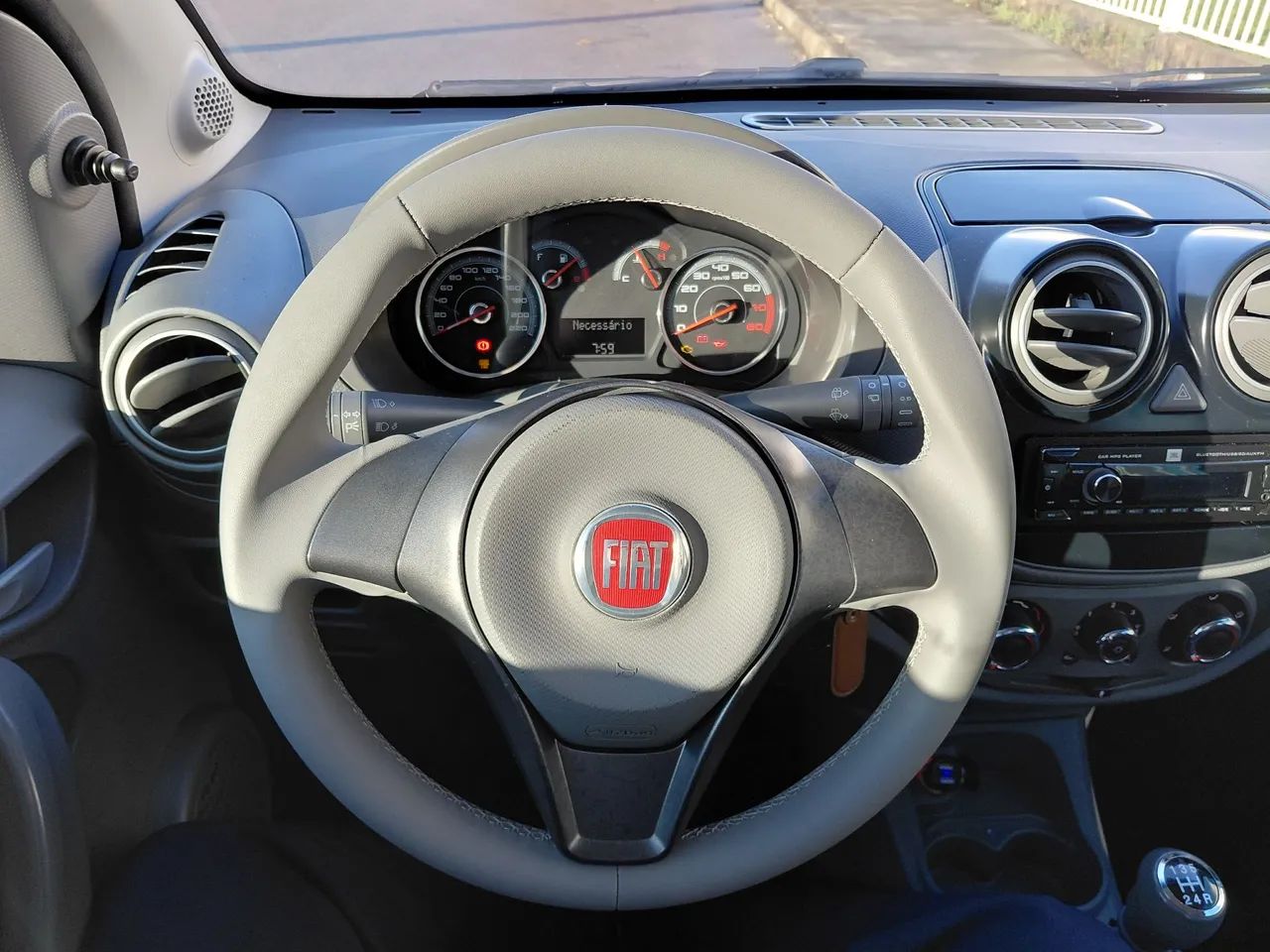 Fiat Palio Attractive 1.0 EVO Fire Flex 8V 5P 2016 - Foto 2