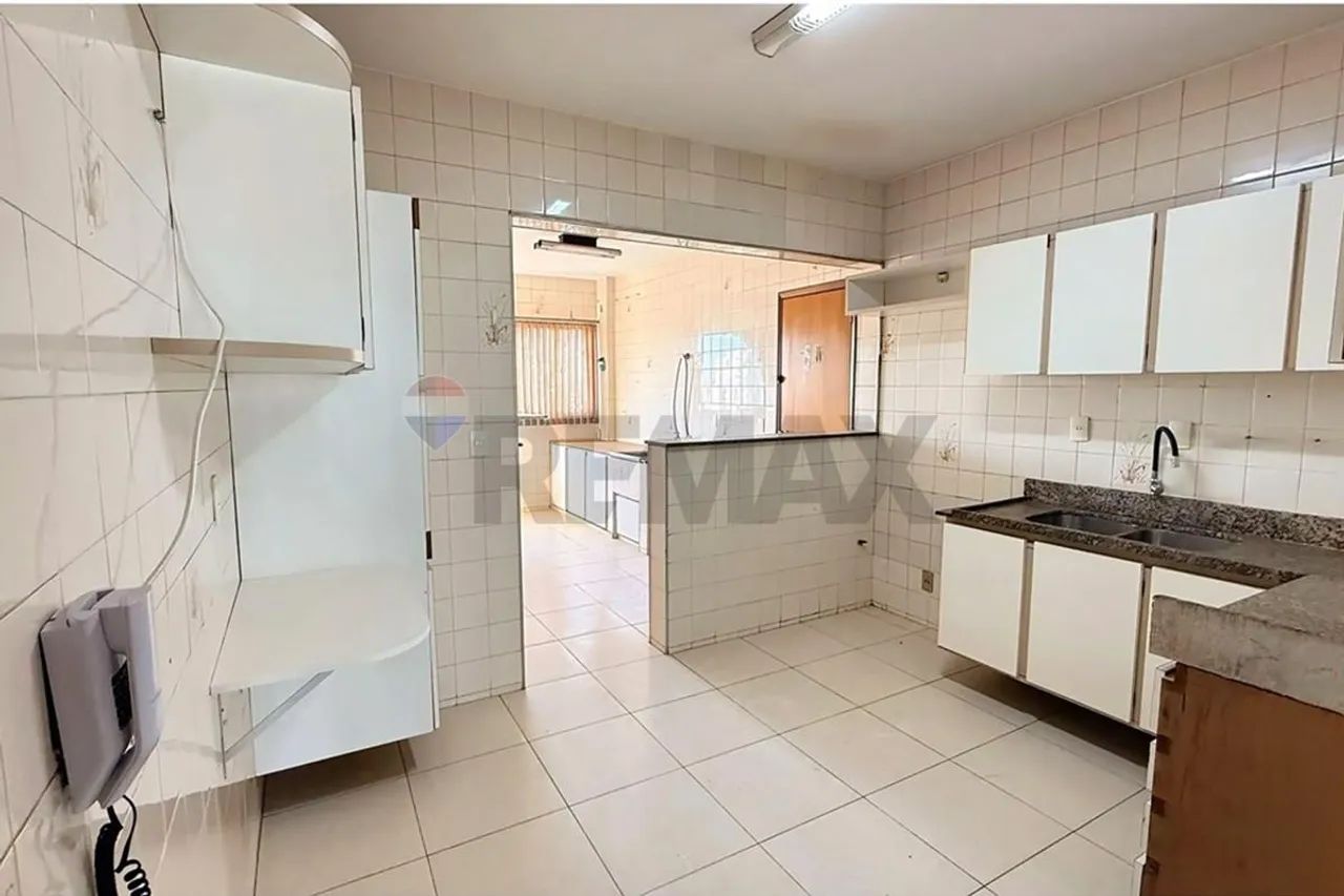 Venda - Apartamento - Edifício Piramide - Foto 2