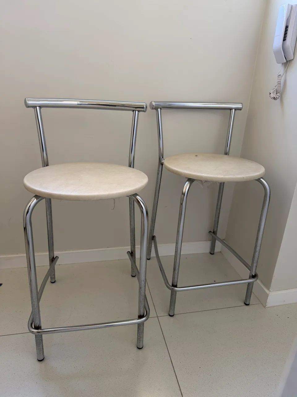 Conjunto Banqueta Alta Inox e Corino