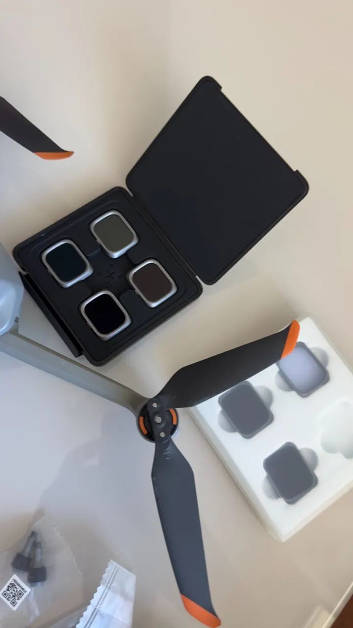 Drone DJI Airs 2S Fly Combo - Foto 2