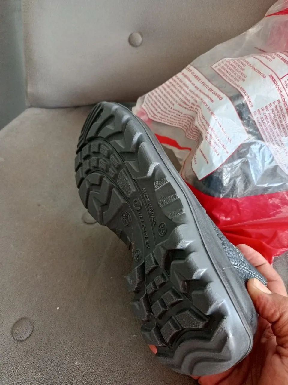 Bota novas de qualidade emborrachada