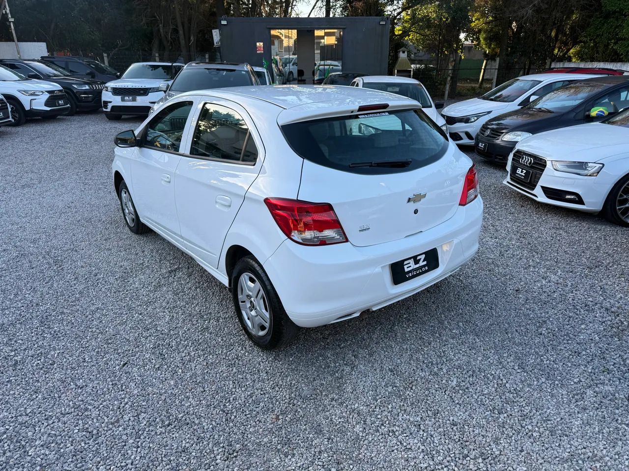 Chevrolet Onix Hatch LT 1.0 8V Flex Power Mec. 4P 2016 - Foto 3