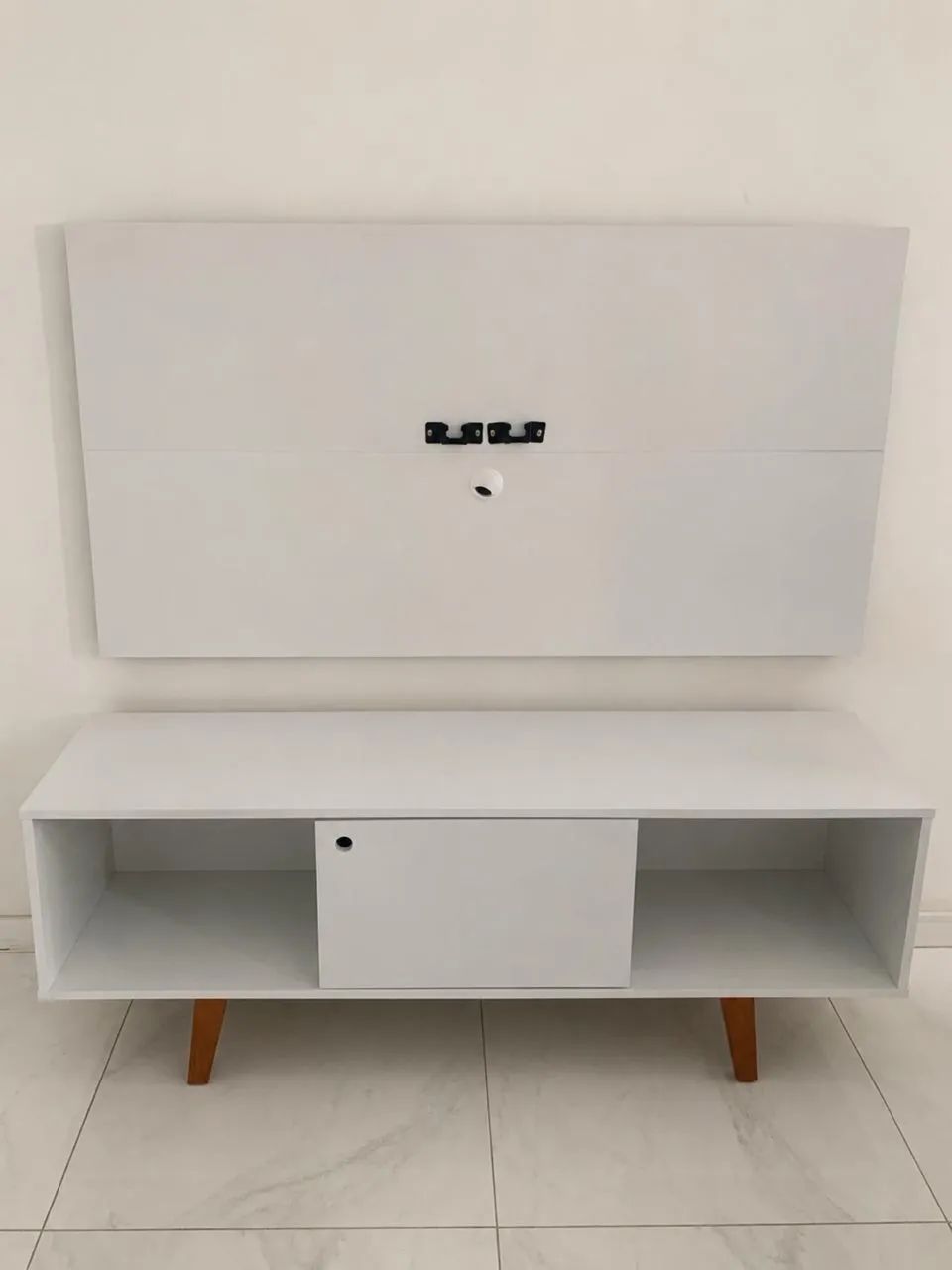 Rack com painel para TV até 42 polegadas 