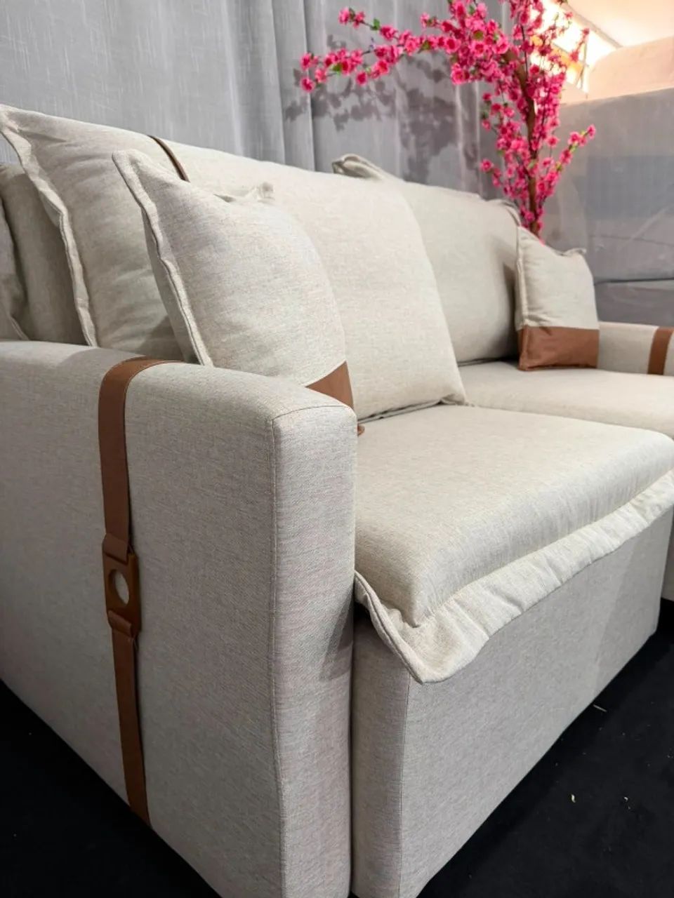 Sofá Cama 2.20m cinza ou bege - Foto 3