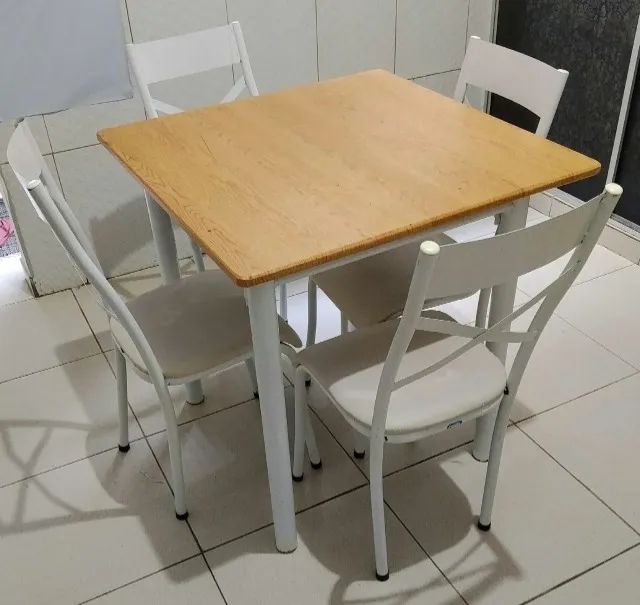 Mesa tampo granito 4 cadeiras plotado com vinil amadeirado