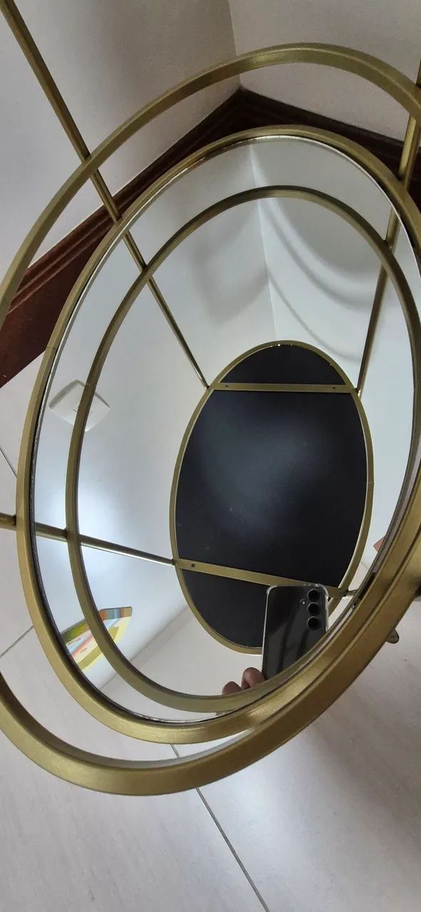 Mesa auxiliar tampo vidro pés metal - Foto 2