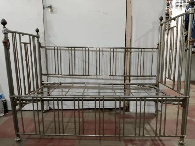 Berço Antigo de Ferro - Foto 4