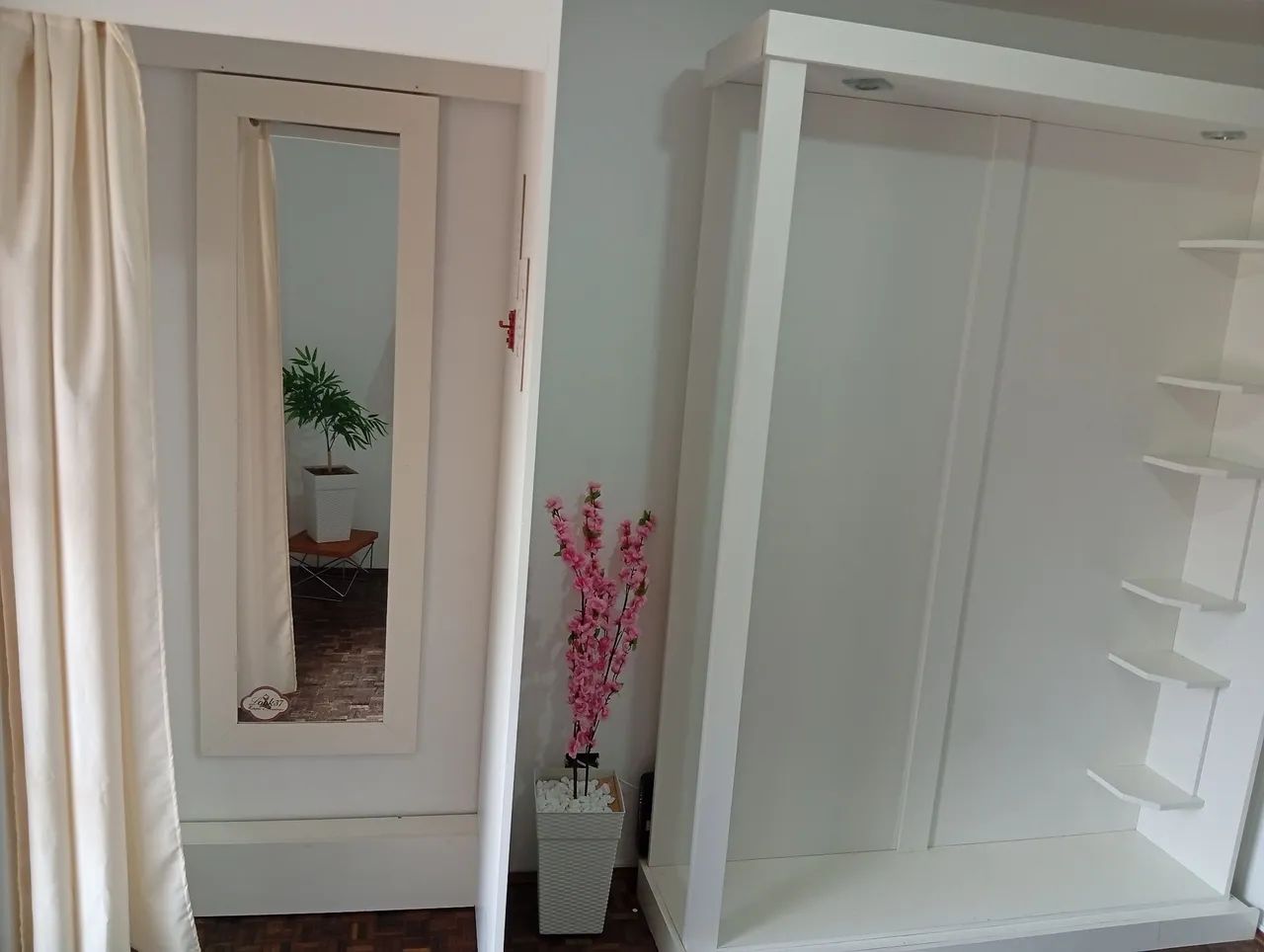 Vitrine e provador de loja  - Foto 5