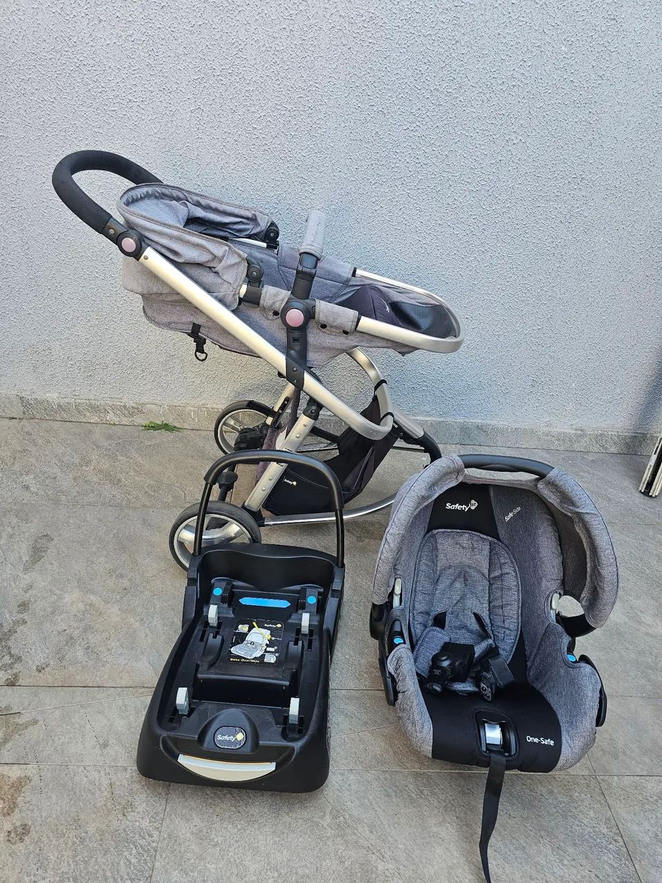 Carrinho de bebê safety 