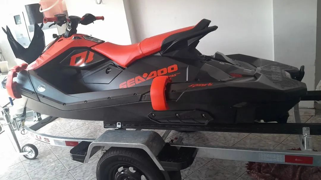 Moto aquática spack trixx 3 lugares