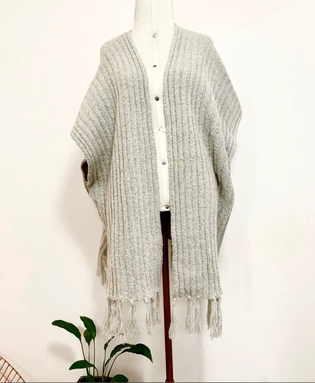 Poncho / kimono em lã importado - marca Merona