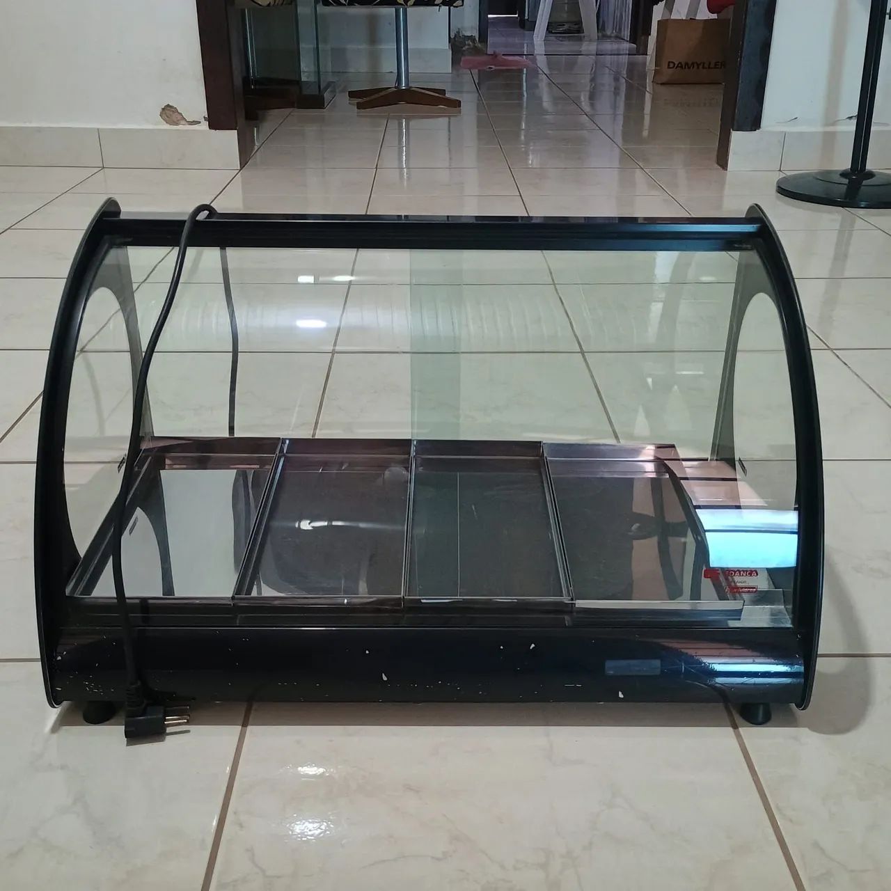 Vitrine de estufas de salgados curva Edanca 4 bandejas 480$ umas das melhores do mercado 