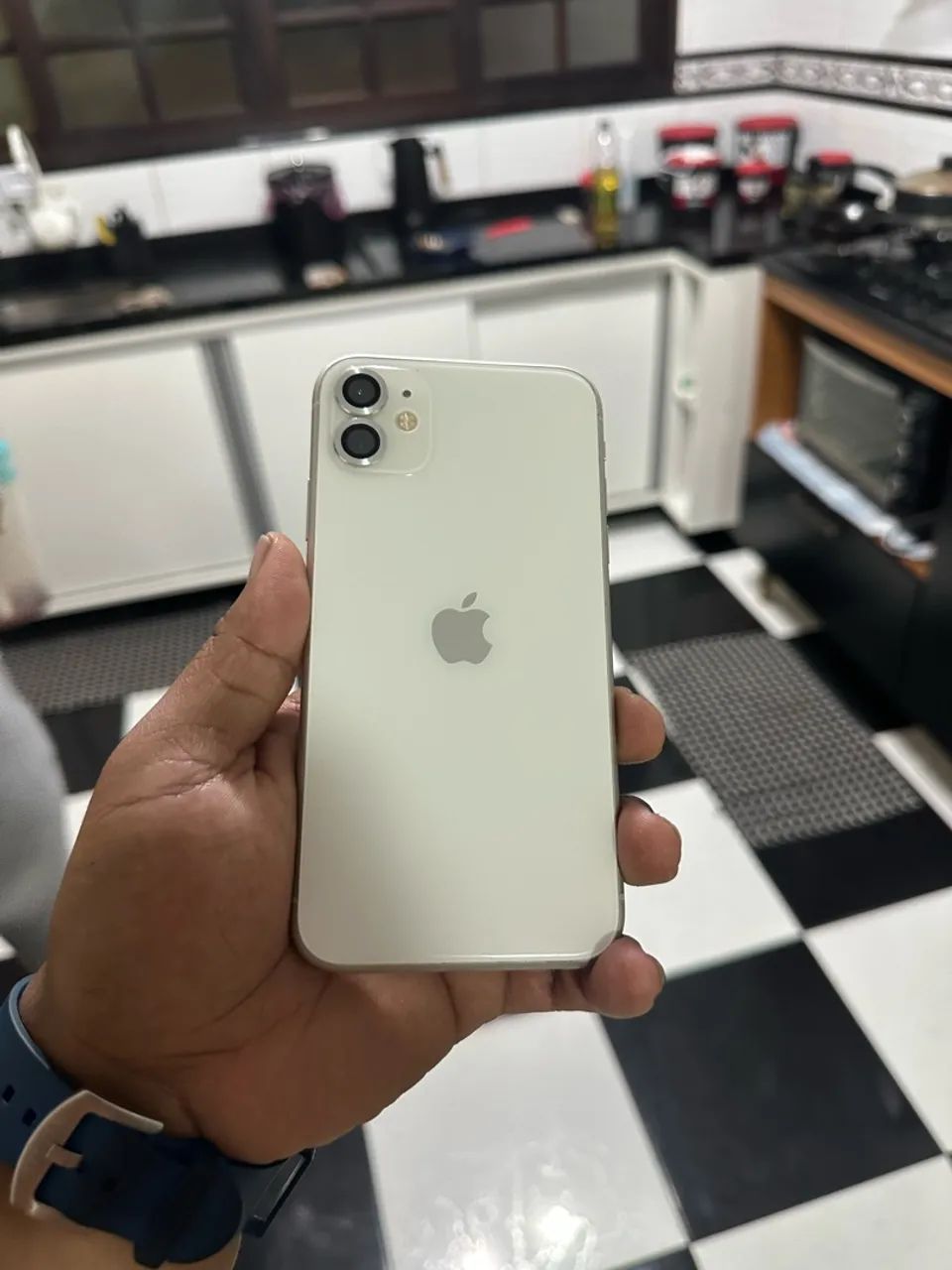 IPhone 11 branco impecável!  - Foto 3
