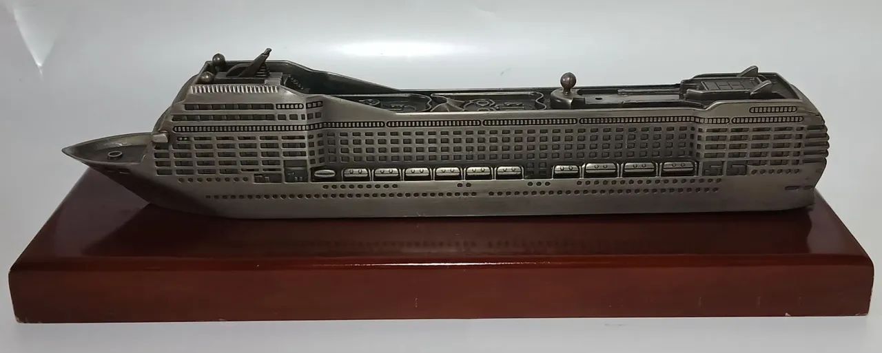Miniatura do navio MSC Orchestra - Falta uma peça  - Foto 4