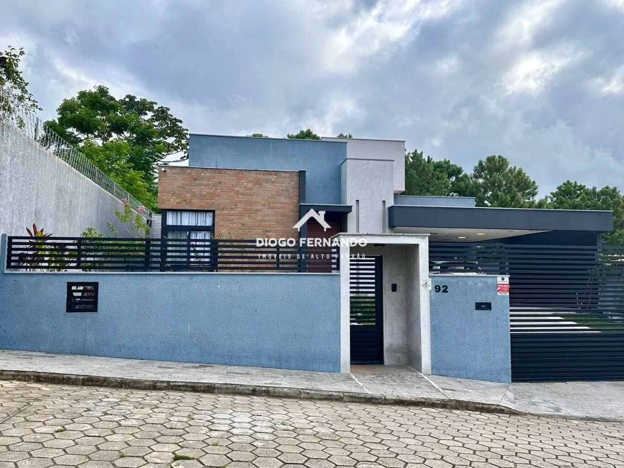 Casa no Campeche com 240m², Suíte Master e Terreno Amplo em Rua Tranquila - Foto 2