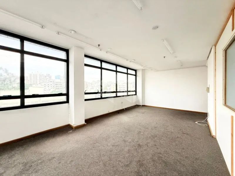 Sala 60M² - para Alugar - Foto 2