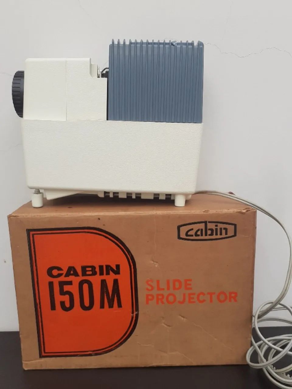 Antigo Projetor de Slides CABIN. Modelo 150M - Foto 3