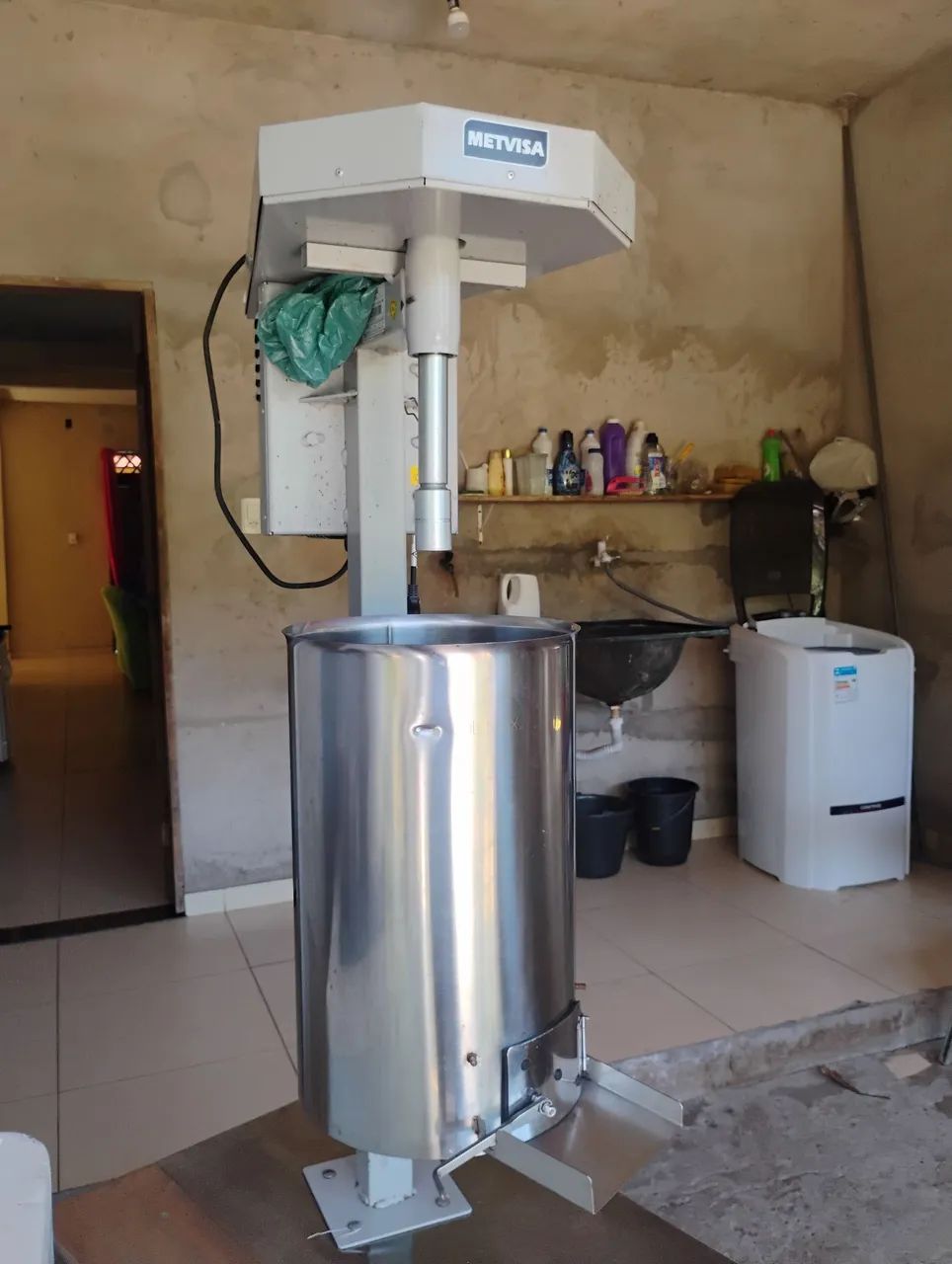MÁQUINA DE JUCARA 20 Litros 