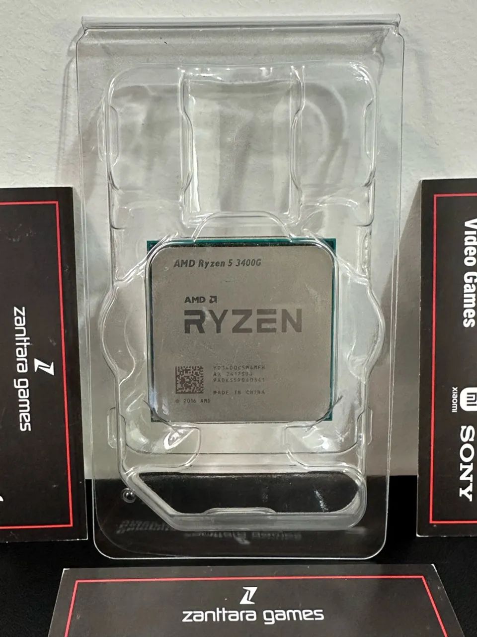 Processador AMD Ryzen 5 3400G Com Cooler Box - Faço Envio