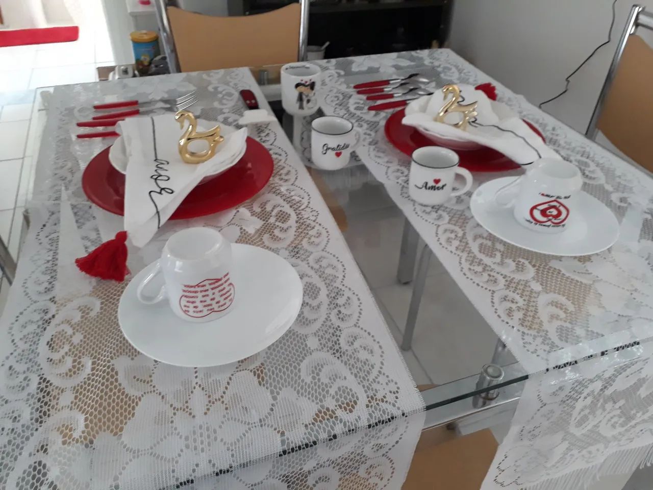 Mesa e 4 cadeiras - Foto 2