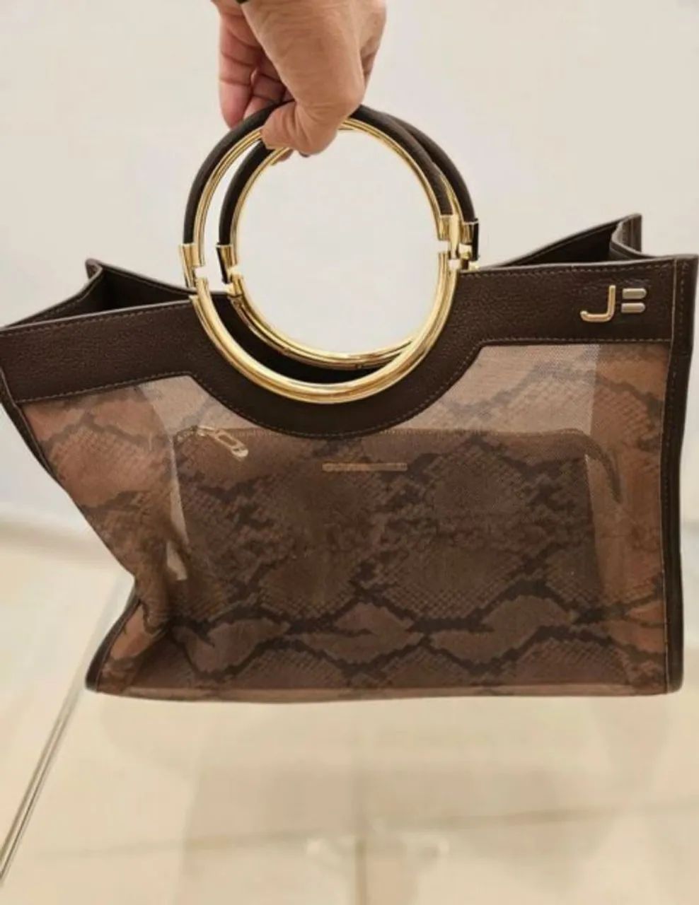 bolsa de mão animal print marrom