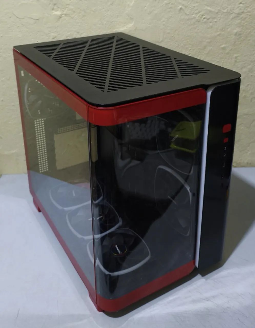 Gabinete Montech King 95 Pro