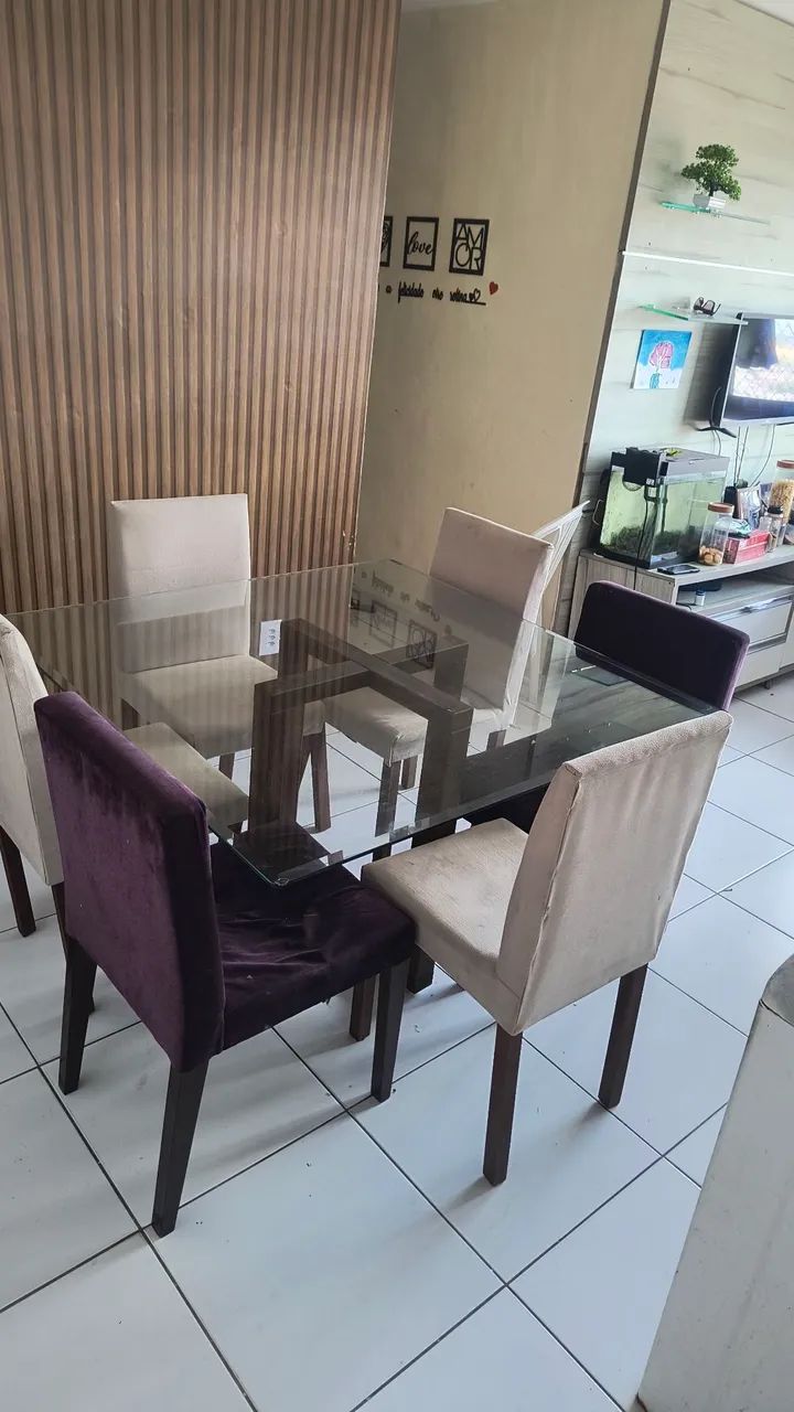 Mesa com tampa de vidro com 6 vadeiras - Foto 2