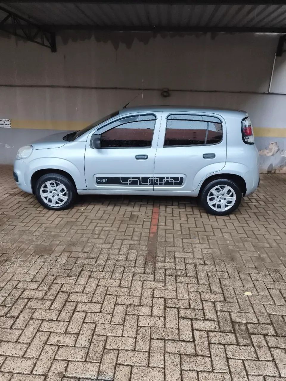Fiat Uno UNO ATTRACTIVE 1.0 Fire Flex 8V 5p 2016