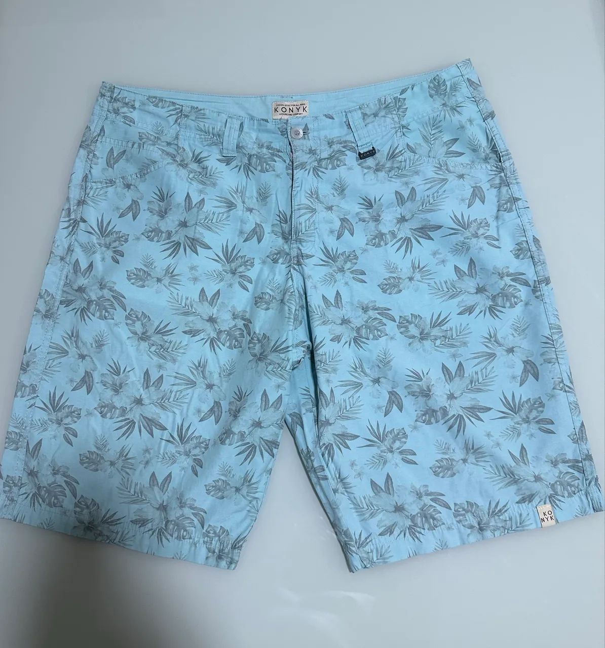 KONYK- Bermuda Masculina em Tactel- T- 52