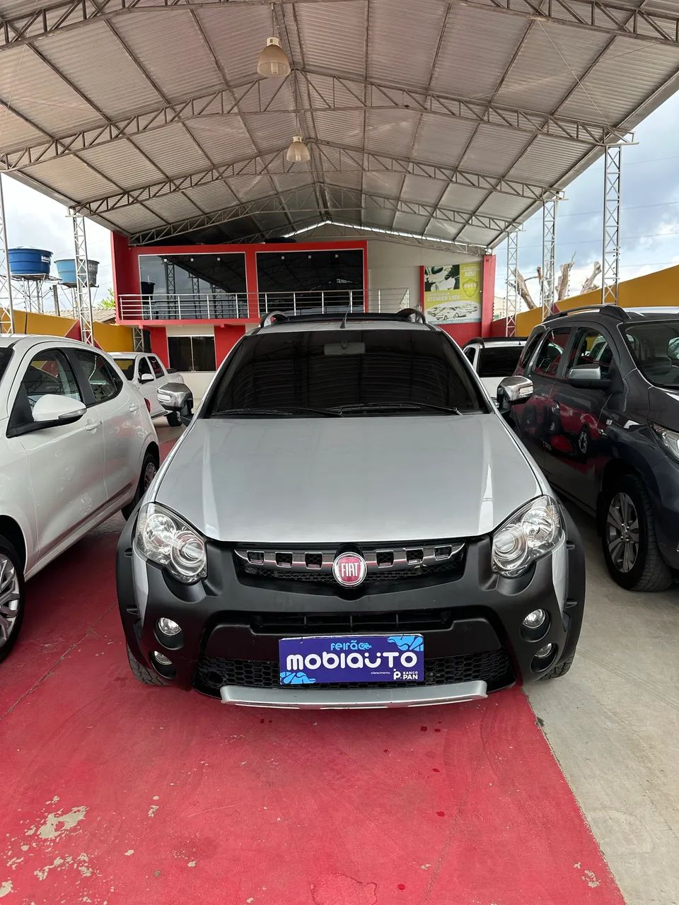 Fiat Strada Adventure1.8/ 1.8 Locker Flex CD 2013 - Foto 4