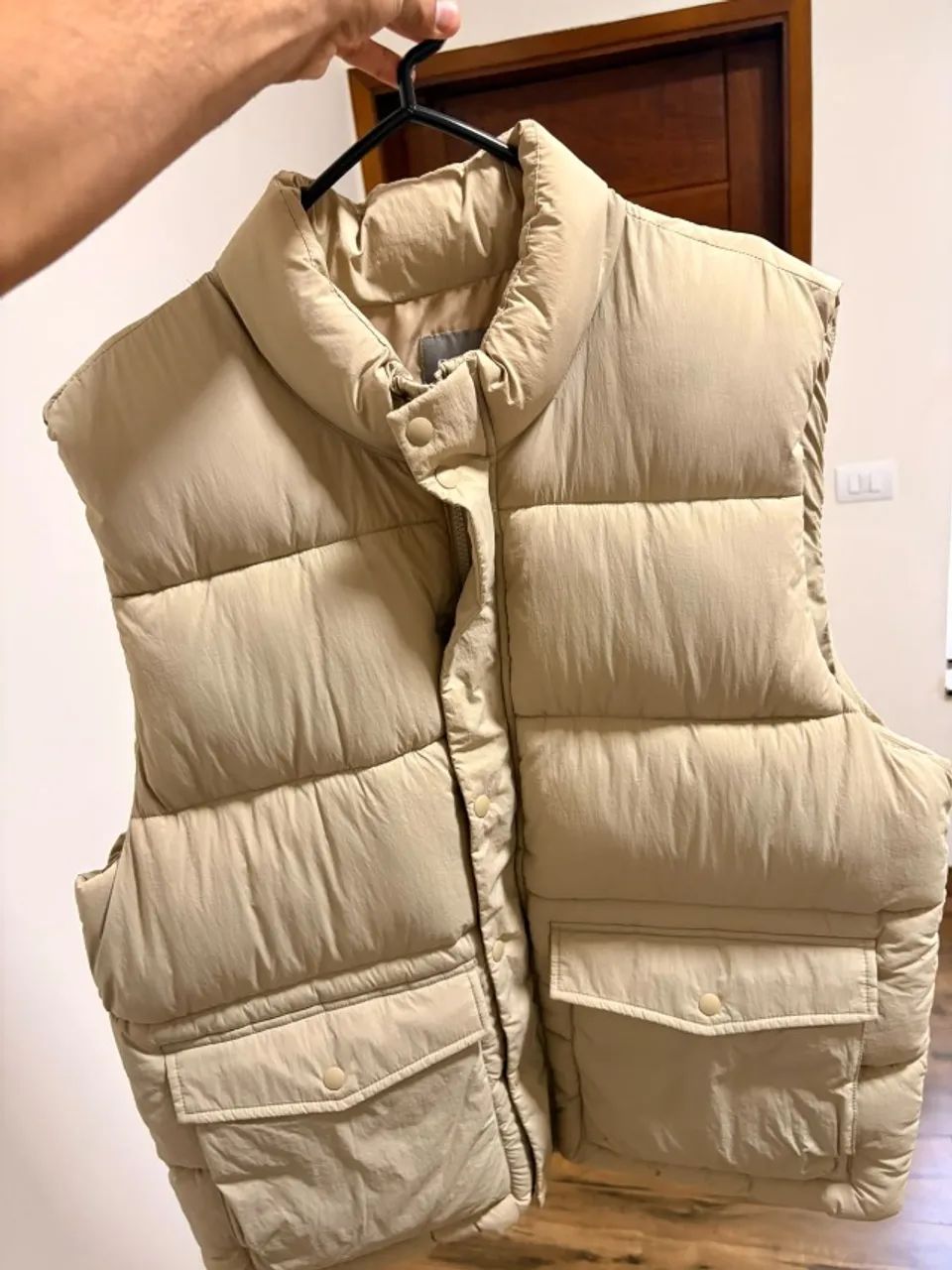 Colete GAP Masculino Bege Acolchoado - Foto 2