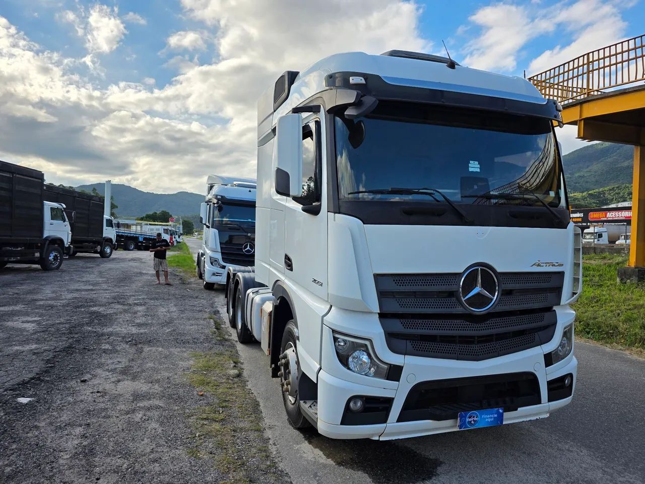 MB Actros modelo 2651 S 6x4 ano 2023 de unico dono pouco uso baixo km rodado  - Foto 2