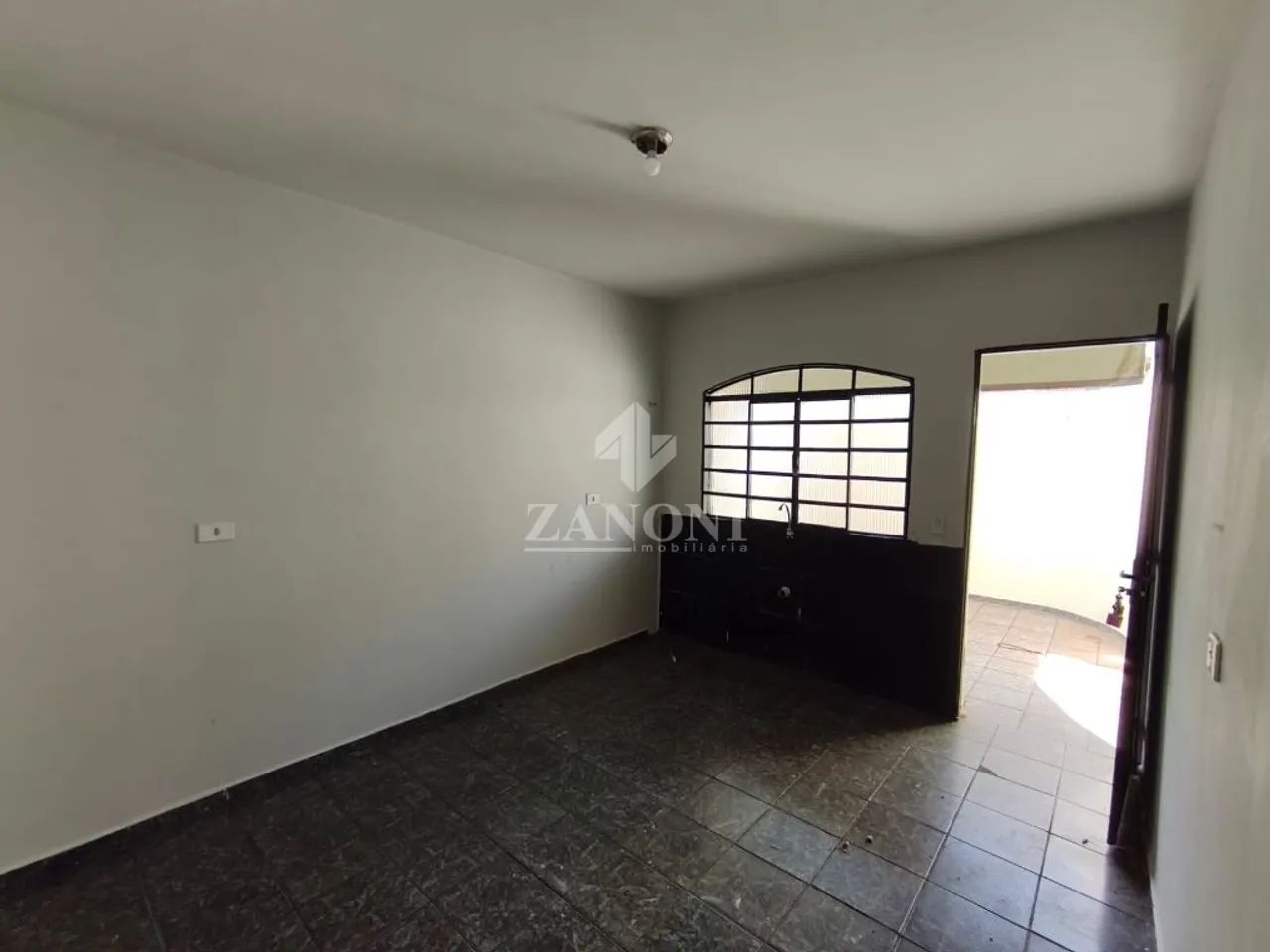 Excelente Oportunidade de Investimento  Imóvel Comercial com Renda de 4 Aluguéis - Foto 3